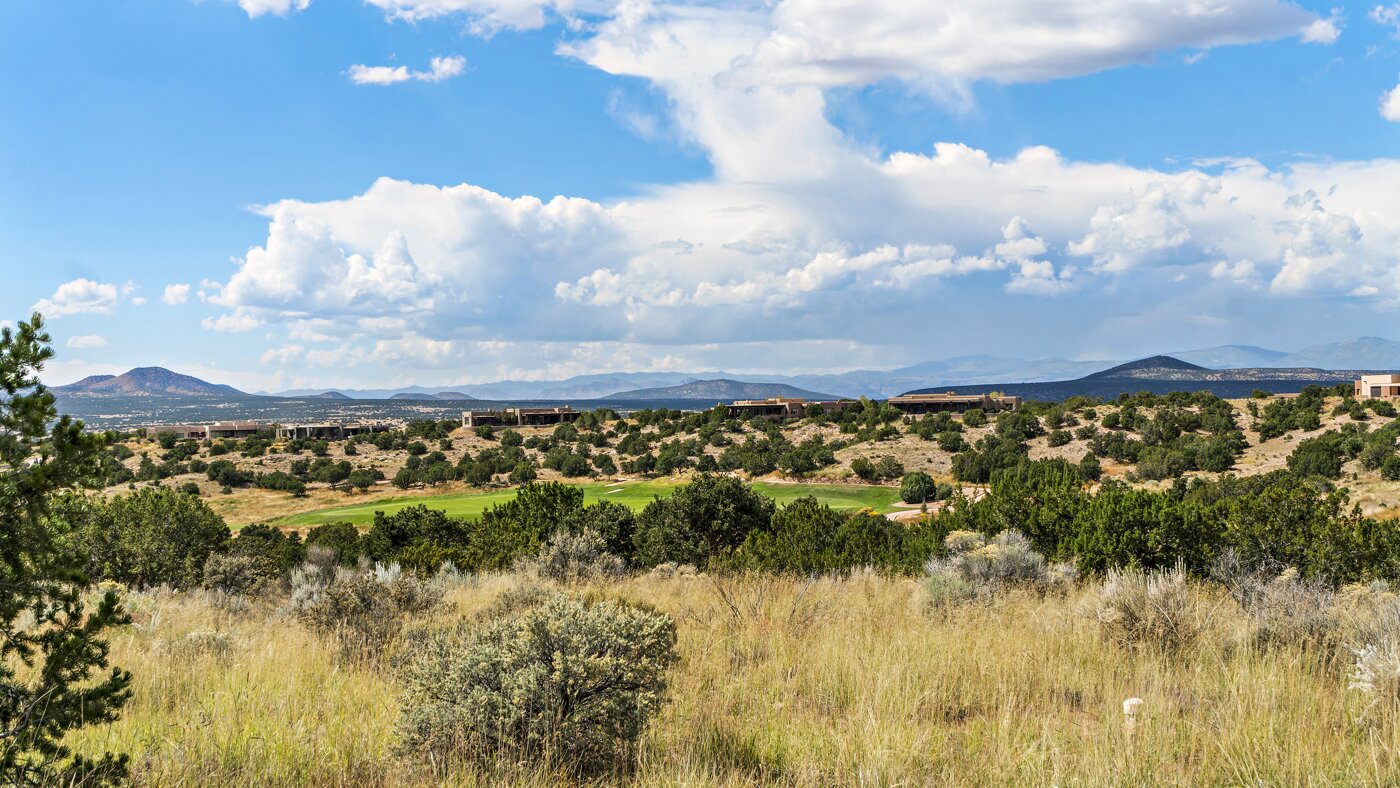 Western and golf course view