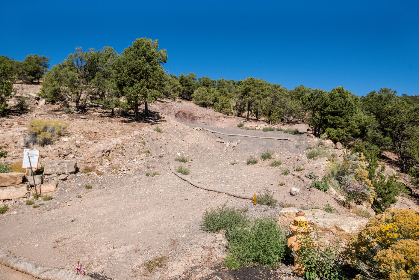 Road of Cerros Altos to building site